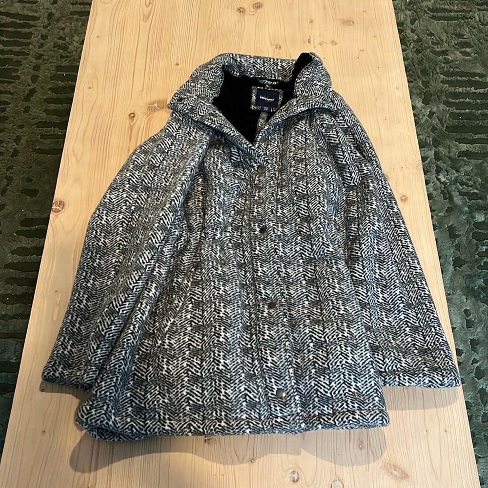 Soft Women’s Jacket with Black and White Print | Basic Editions